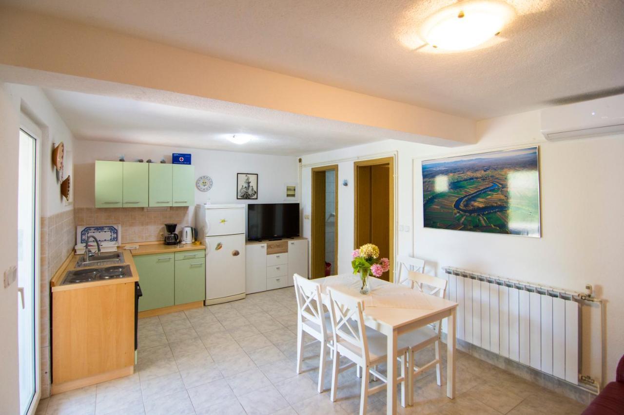 Villa Tereza Splitska Εξωτερικό φωτογραφία