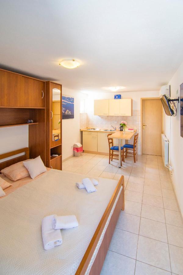 Villa Tereza Splitska Εξωτερικό φωτογραφία