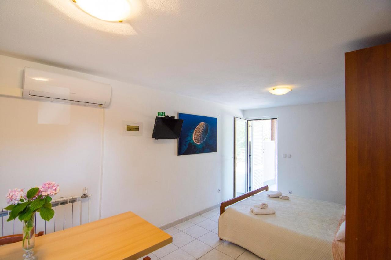 Villa Tereza Splitska Εξωτερικό φωτογραφία